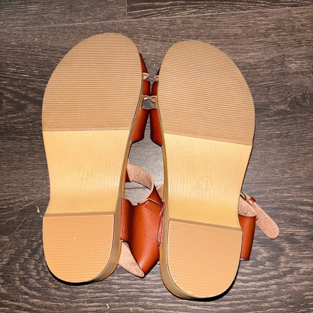 Universal Thread Mules - Picture 5 of 5